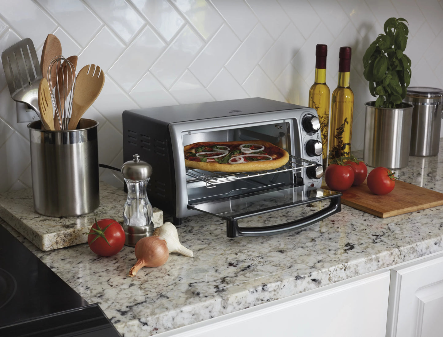 Countertop Toaster Oven with Bake Pan, Broil & Bagel Functions, Auto Shutoff F197