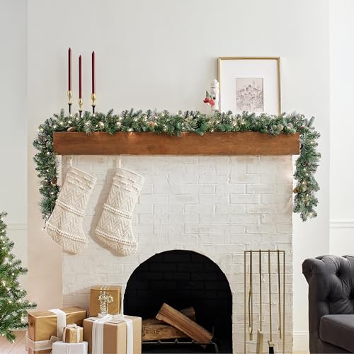 9 ft Pre-Lit Artificial Christmas Garland with Pinecones, 100 Clear Lights B4118