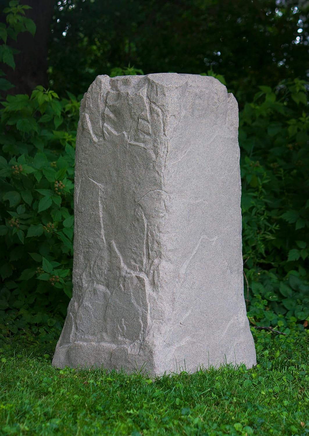 Tall Monolith Landscape Rock Cover G25520