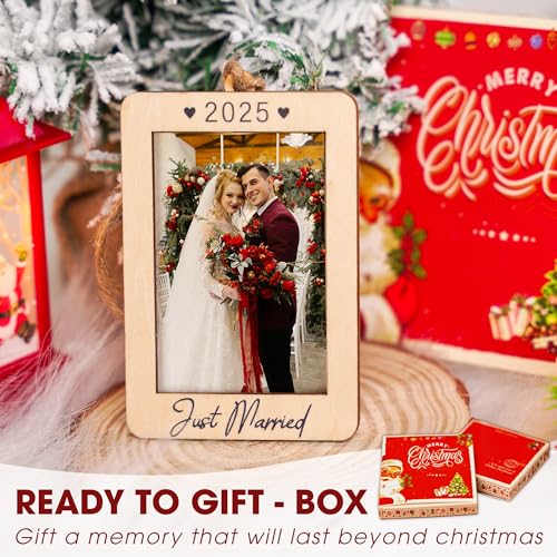 Christmas Ornament Picture Frame - Wooden Landscape Photo Frame for Tree U75225