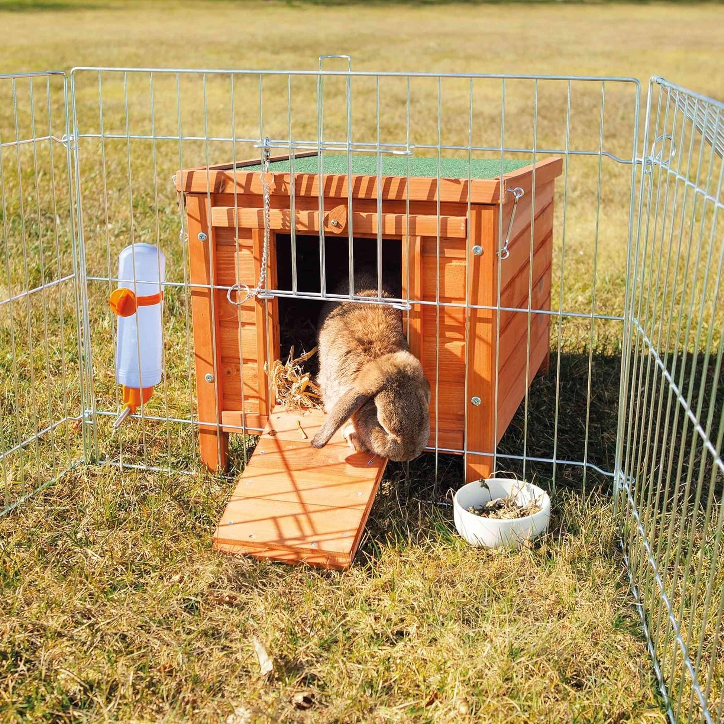 Wooden Small Pet House Outdoor Shelter for Cats Rabbits Guinea Pigs W9644