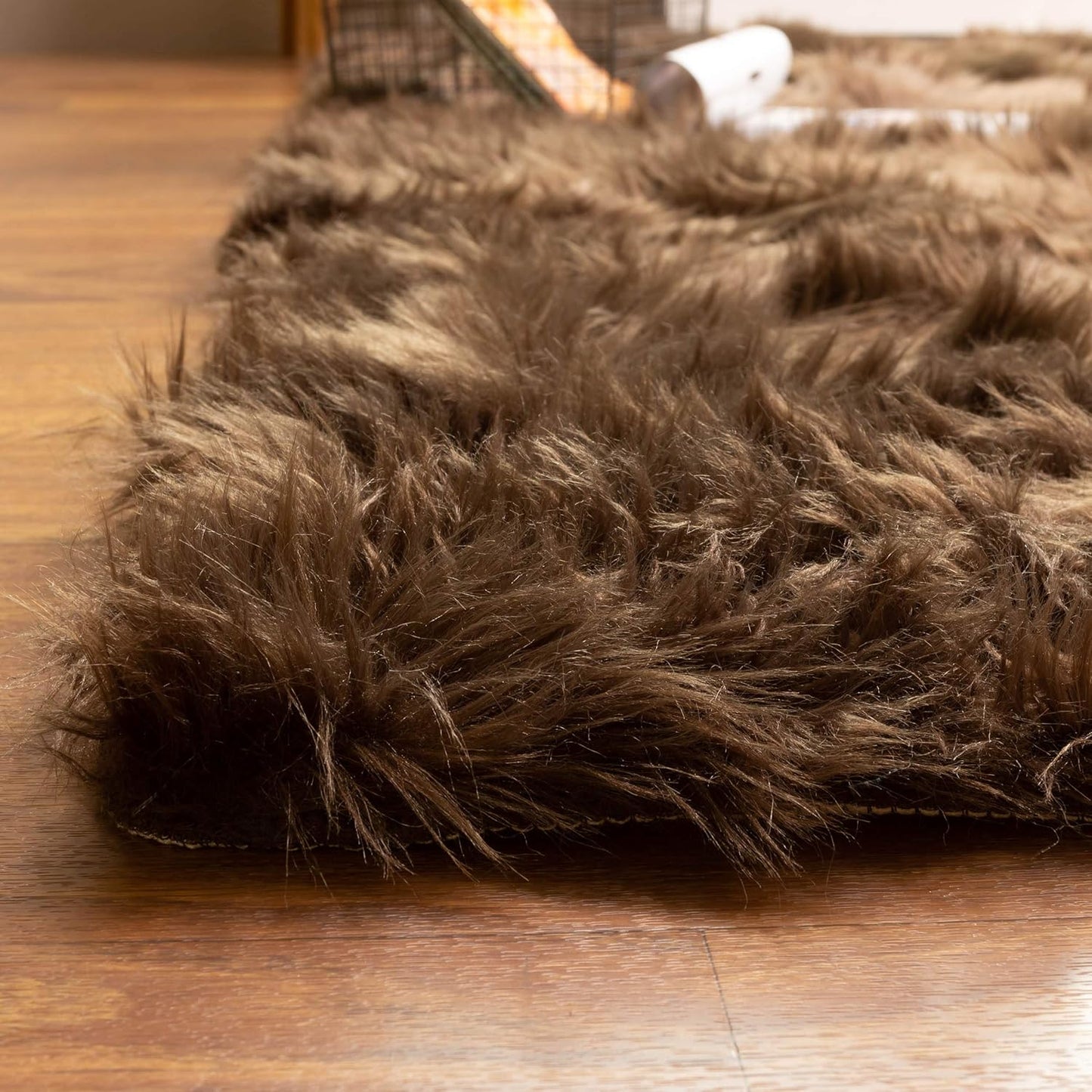 Faux Sheepskin Area Rug, Dark Brown 5 x 7 Feet O228