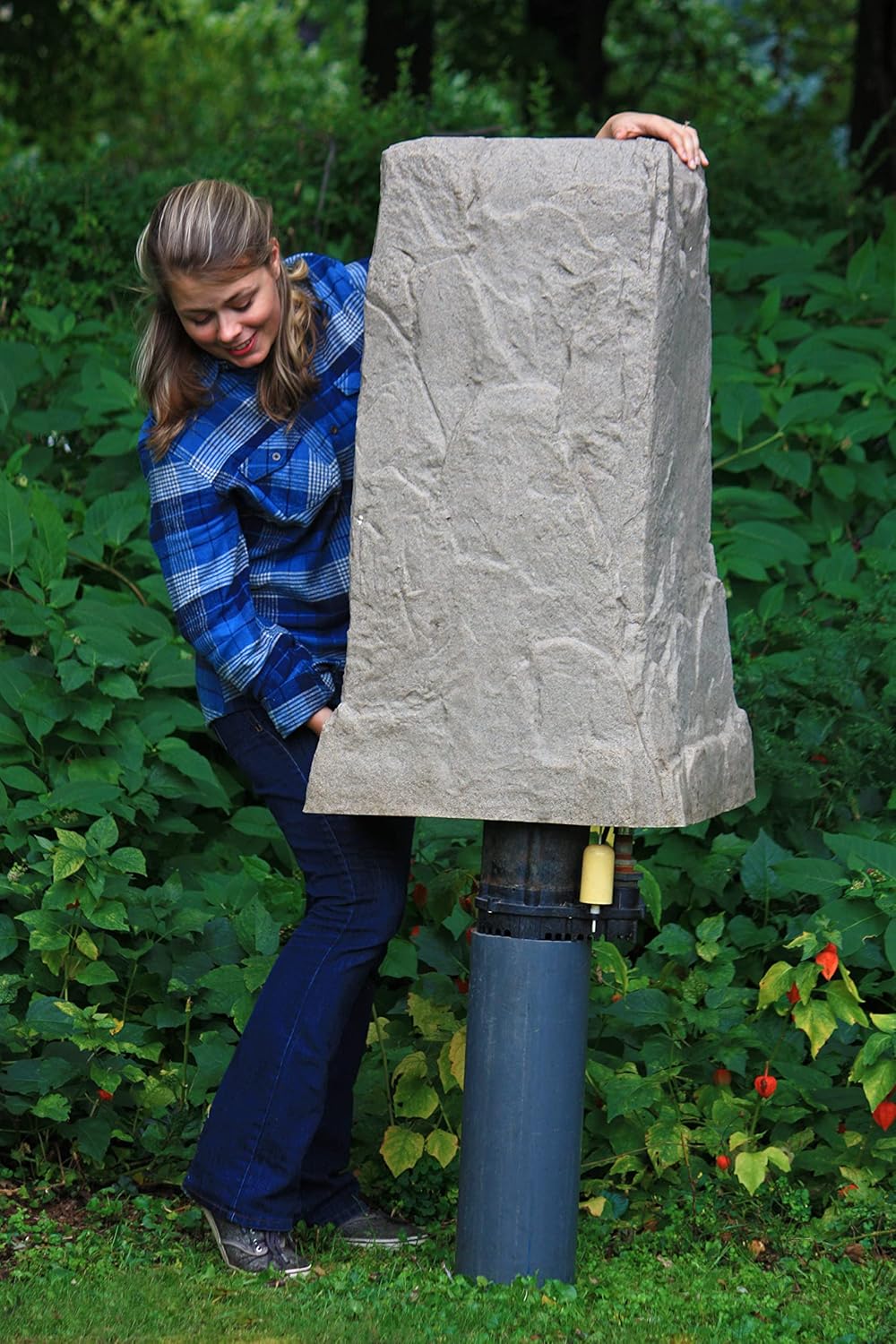 Tall Monolith Landscape Rock Cover G25520